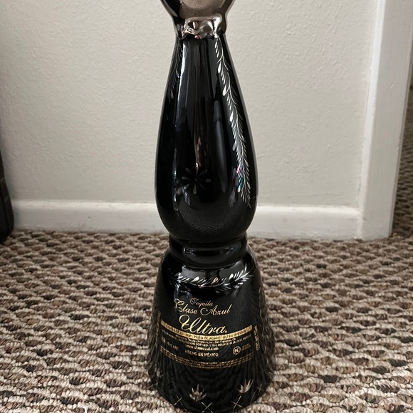 CLASE AZUL ULTRA EXTRA AÑEJO EMPTY BOTTLE - Picture 1 of 5